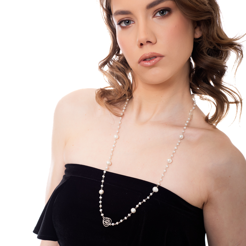 Rose pearls Necklace